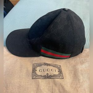 Used Gucci GG canvas baseball hat with webb